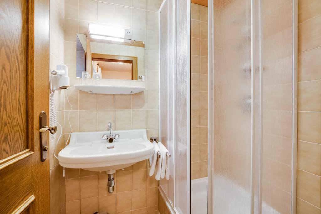 Hotel Himmelreich Мариацел Екстериор снимка